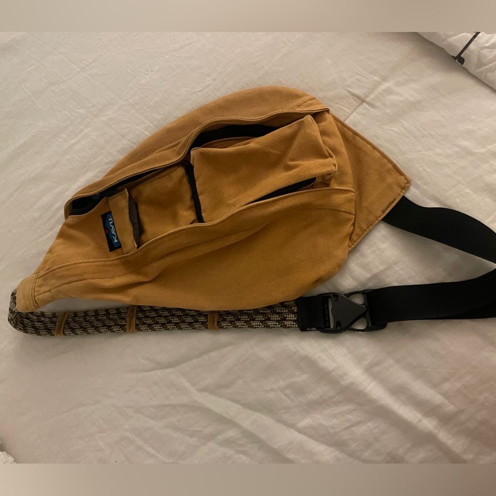 Canvas and rope Kavu Sling Bag - Picture 2 of 11